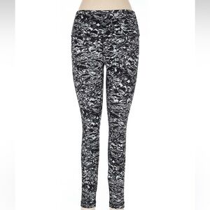 Lululemon Black and White Leggings size 6. NWOT